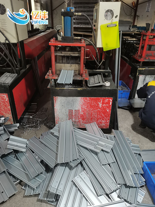 產(chǎn)品葉片自動機